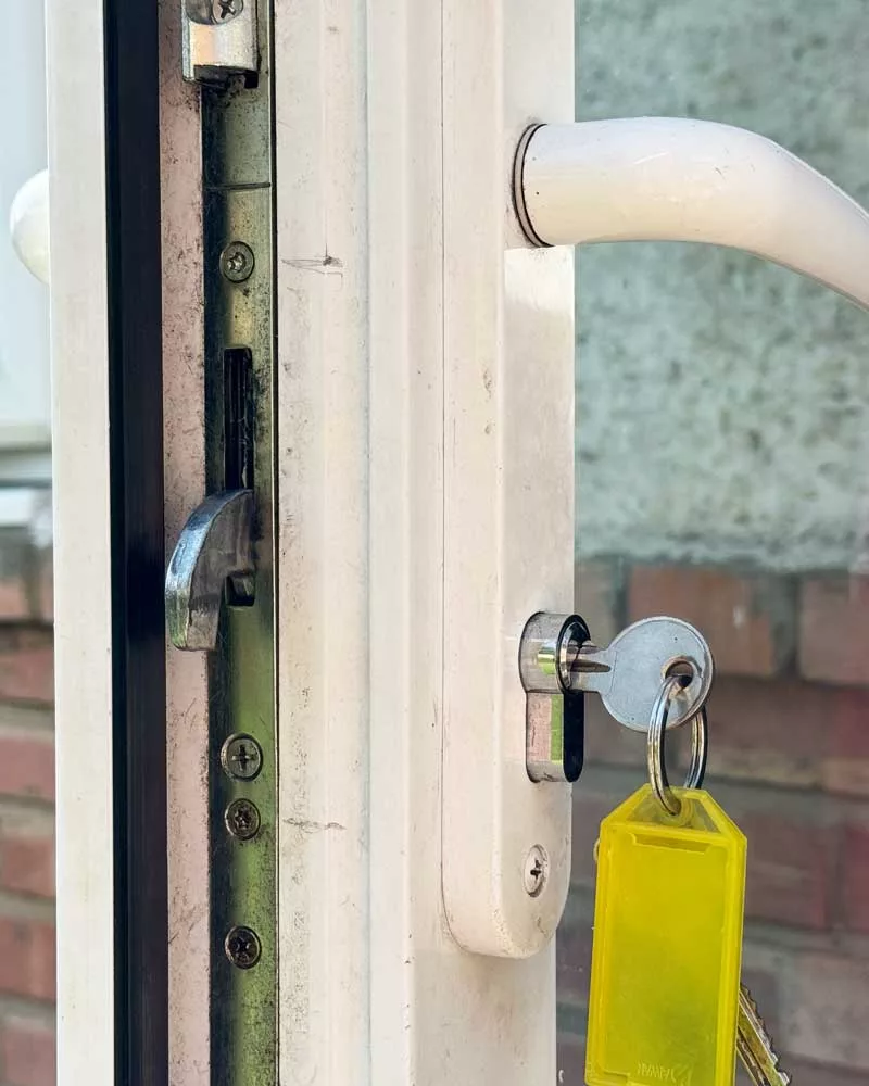 upvc door closeup of handle area looking at upvc door gearbox mechanism